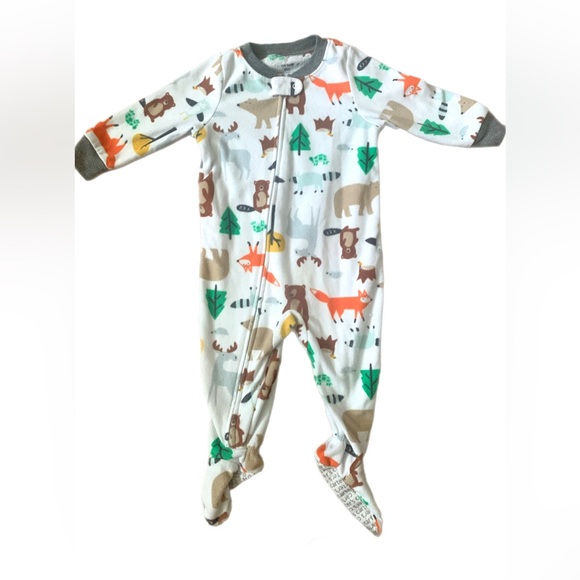 2/15$• Pair of animal themed footies• Carter’s• 9 months - Picture 3 of 5